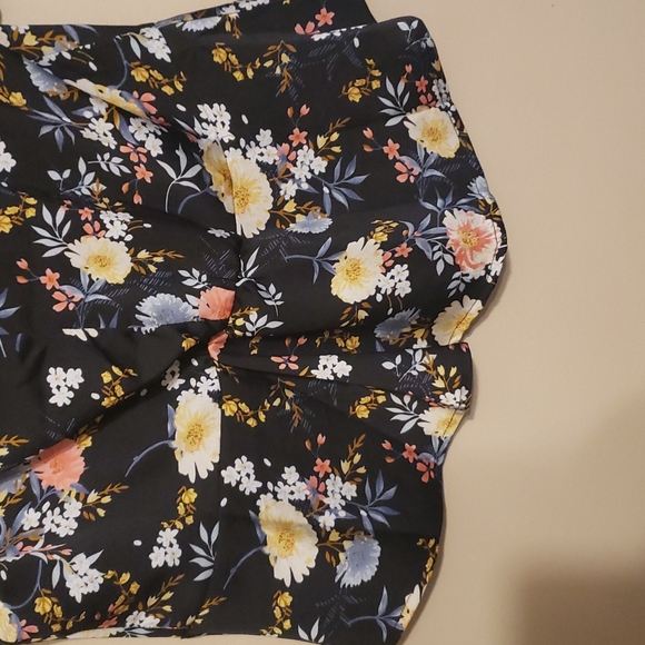 💥3/25$ Floral shirt - Picture 4 of 4